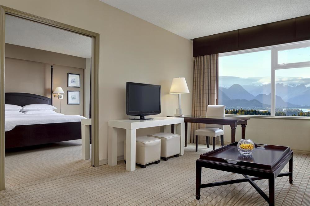 Sheraton Vancouver Guildford Hotel Surrey Bagian luar foto