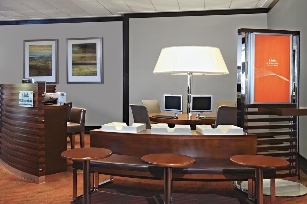 Sheraton Vancouver Guildford Hotel Surrey Bagian luar foto