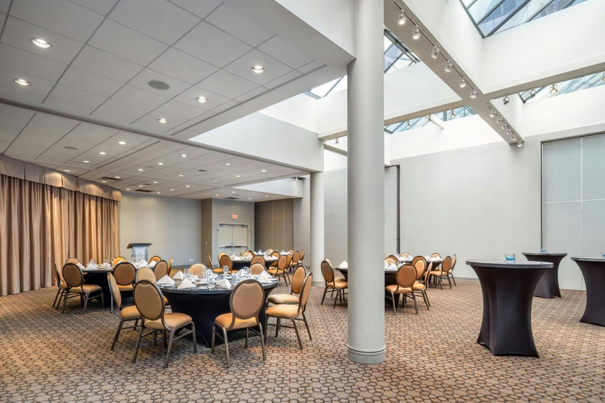 Sheraton Vancouver Guildford Hotel Surrey Bagian luar foto