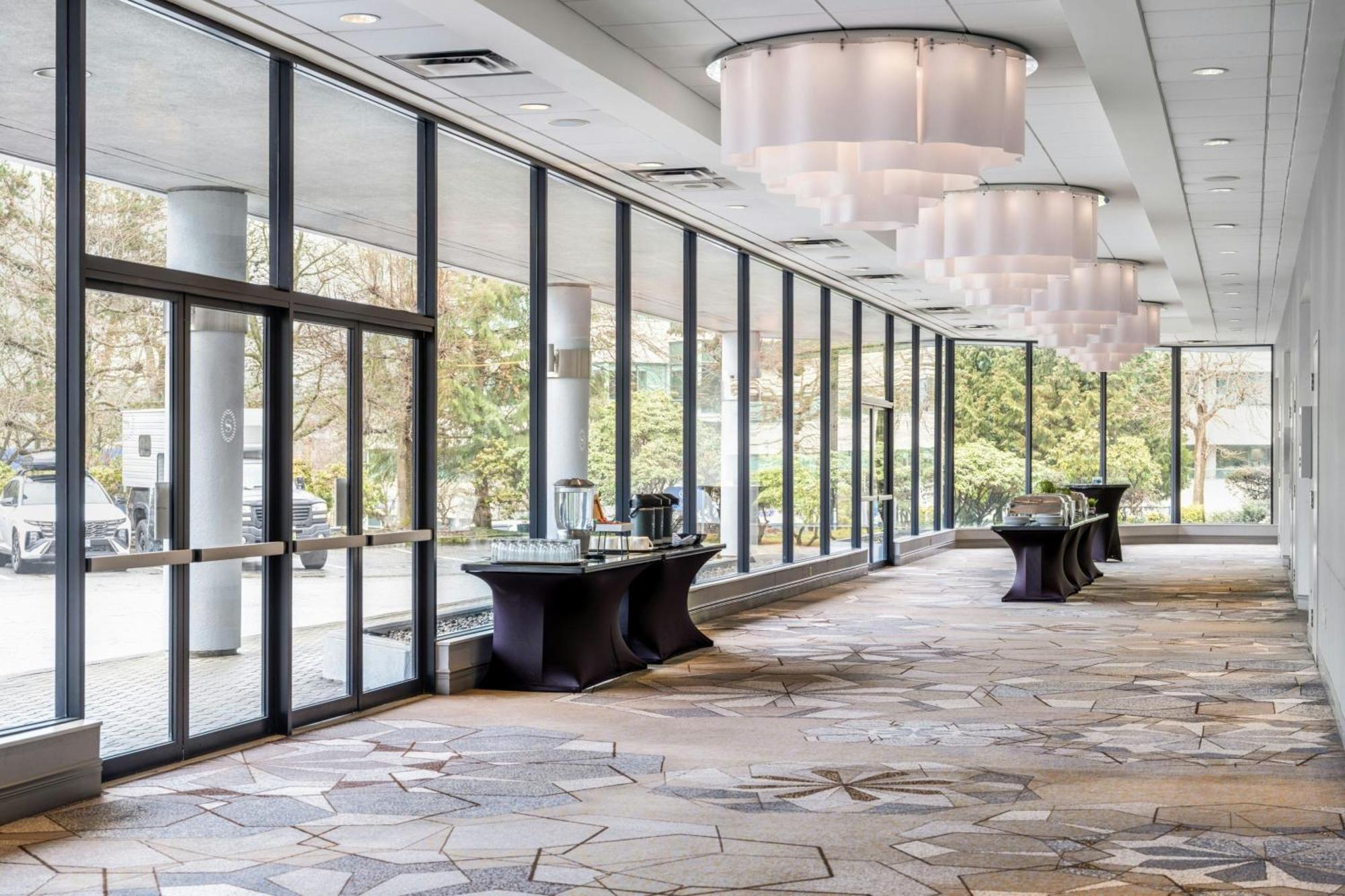 Sheraton Vancouver Guildford Hotel Surrey Bagian luar foto