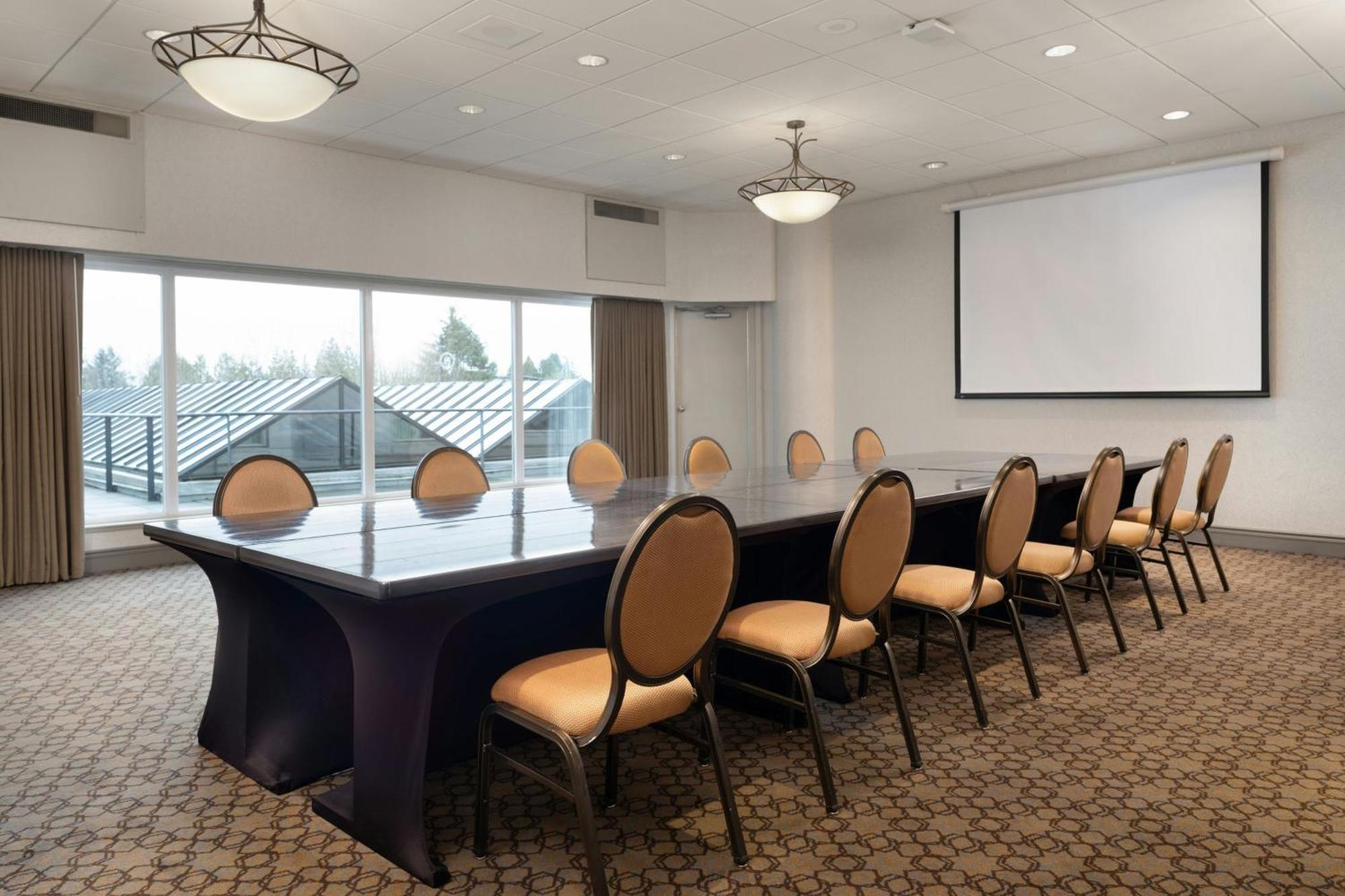 Sheraton Vancouver Guildford Hotel Surrey Bagian luar foto