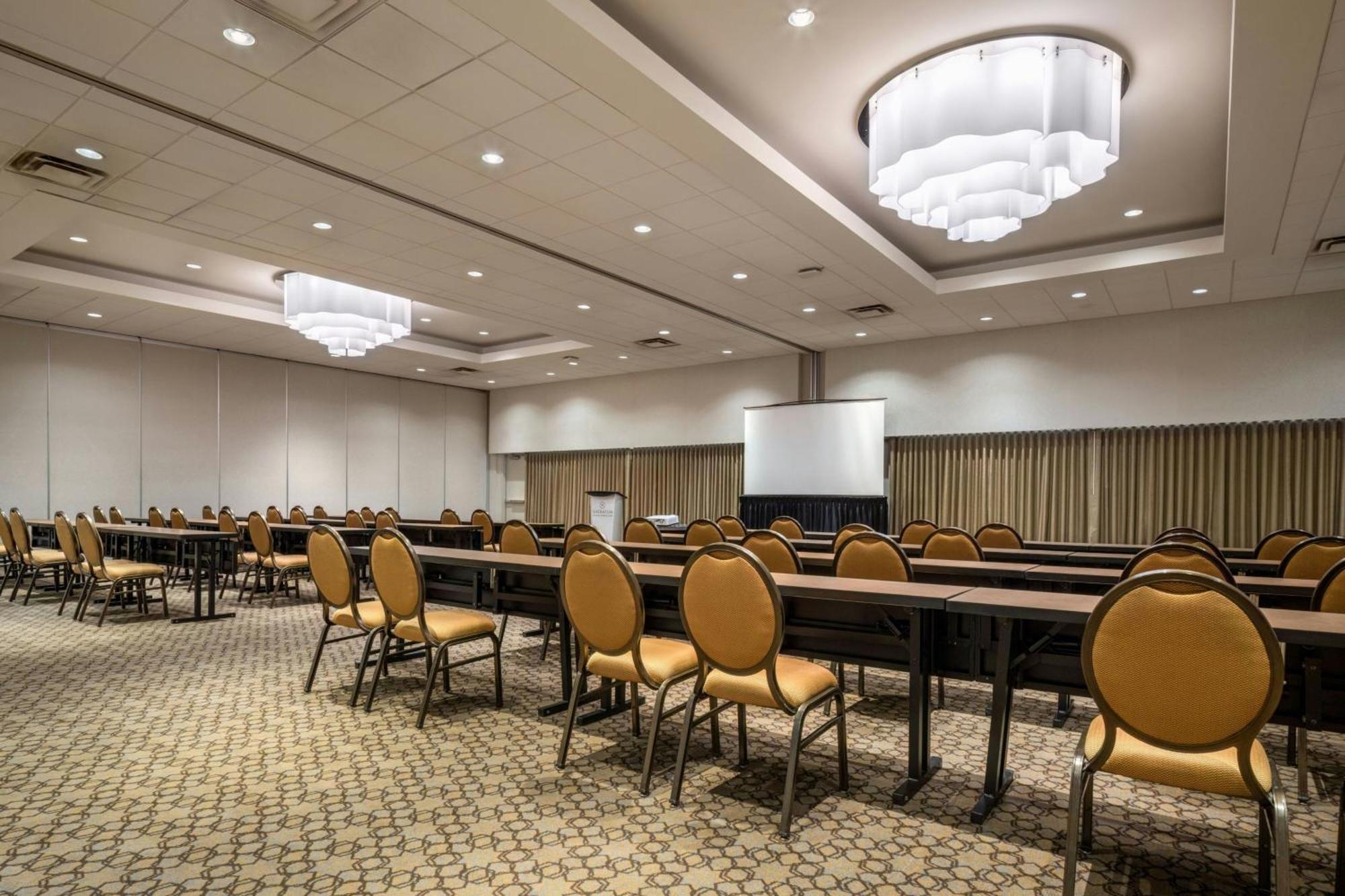 Sheraton Vancouver Guildford Hotel Surrey Bagian luar foto