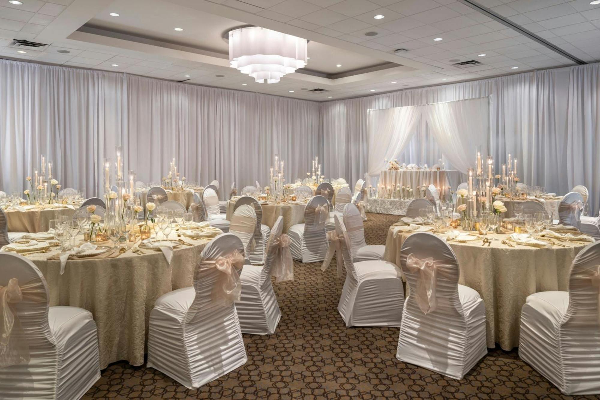 Sheraton Vancouver Guildford Hotel Surrey Bagian luar foto