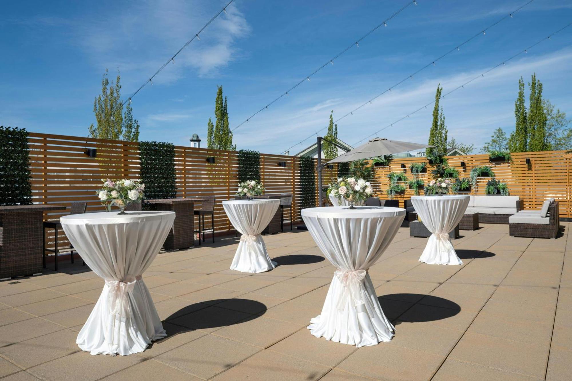 Sheraton Vancouver Guildford Hotel Surrey Bagian luar foto